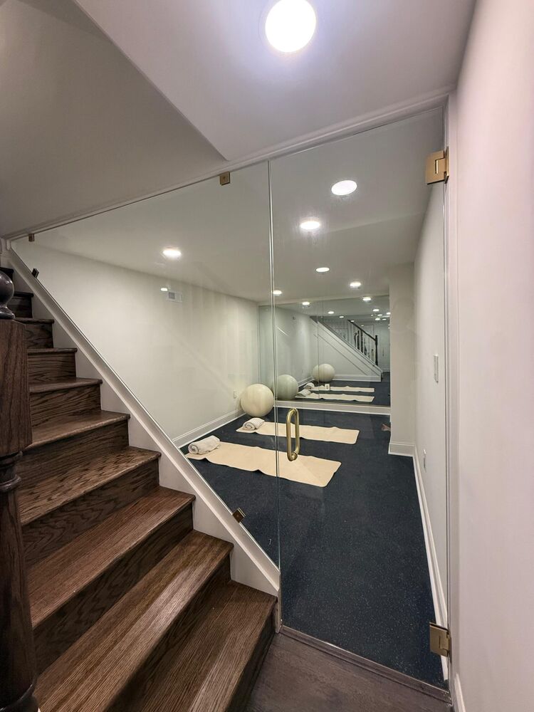 Glass stair railing &mdash; DC Glass Pro